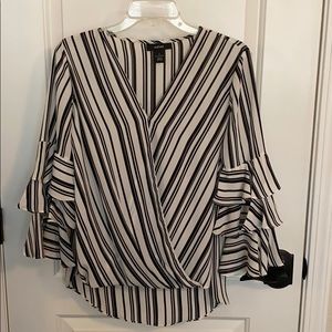 Alfani black and white top.